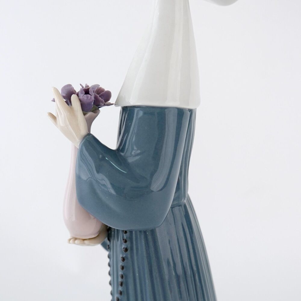 RARE Lladro Vintage Retired Nun Figure #5550 10.5"READ DESC - Picture 8 of 16